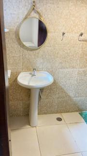 Casa Amarela -Ótima Localização - 3