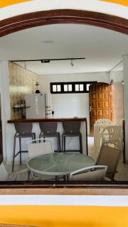 Casa Amarela -Ótima Localização - 0