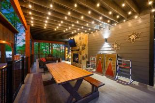 Smokin Buck By The Cohost Company - 8