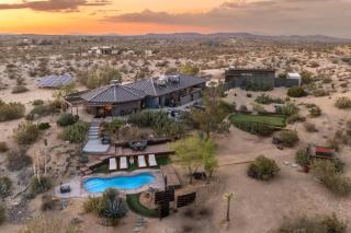 Botanicals By The Cohost Company - 1