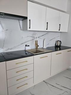 Apartament Lilly & Tilly free parking podziemny - 5