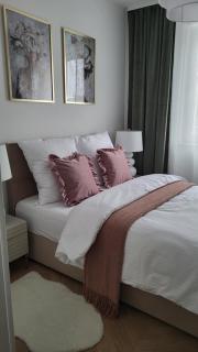 Apartament Lilly & Tilly free parking podziemny - 4