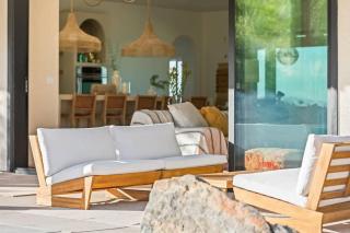 Uno Vida By The Cohost Company - 3