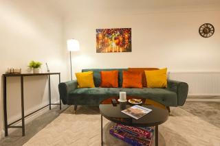 Cambridge Luxury 3BR Hot Tub Escape Sleeps 10 - 0