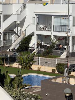 Apartament z 2 sypialniami, tarasem i basenami - 4