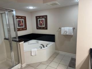 Yacht Club 2-1002 - 3