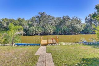 Canal-Front Home with Fishing Dock in Port Charlotte - 9