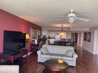 Yacht Club 2-203 - 5