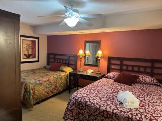 Yacht Club 2-203 - 1