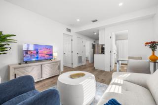 Cozy By The Blue - 7