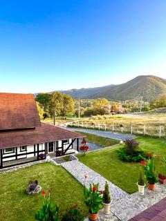 Balada dintre dealuri - Casa Soarelui si Casa Lunii - 7