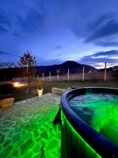 Balada dintre dealuri - Casa Soarelui si Casa Lunii - 2