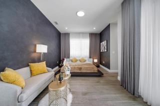 Private Villa with Heated Pool, Basketball Court and BBQ - 9