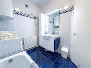 Studio with balcony, In center, AC - 2