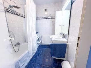 Studio with balcony, In center, AC - 1