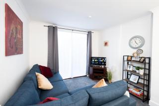 Spacious four bedroom Home with Parking Family Friendly - 7