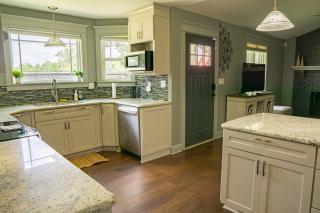 3BR Country Retreat with Pool, Gazebo and Play - 1