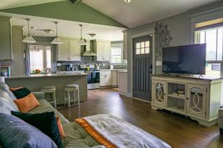 3BR Country Retreat with Pool, Gazebo and Play - 4