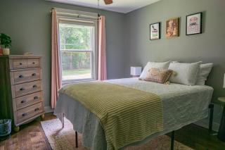 3BR Country Retreat with Pool, Gazebo and Play - 6