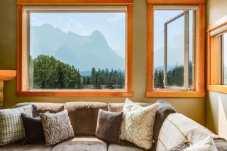 Spectacular 3BR Mountain Views with Hot Tub and Gym - 4