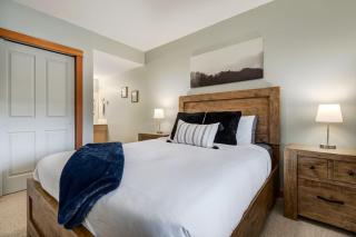 Spacious 3 BR Condo with Gym and Hot tub - 7