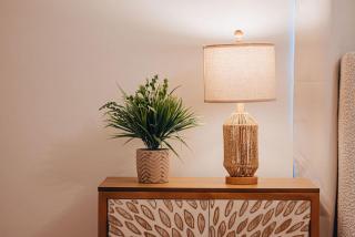 2-min to Beach, Spacious and Modern, brand new - 4