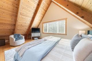 Charming 3 Bd 2Ba A-Frame with Hot Tub - 2