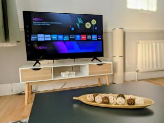 2 Bedroom House with Garden and Free Parking -10 min to London Bridge and near Lewisham Hospital - 8