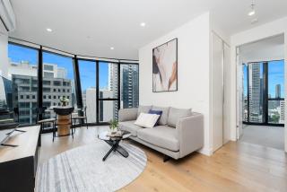 CBD Stylish Family Suite Park View and Heated Pool - 7
