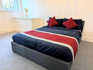 2 Bedroom House with Garden and Free Parking -10 min to London Bridge and near Lewisham Hospital - 6