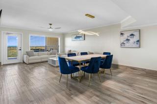 Premier Oceanfront Condo with Epic Island View - 9