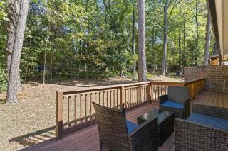 Lake Trace Retreat near Carolina Traverse Country Club - 9