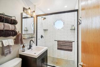 Center Lake Cape Cod Escape Family Waterfront Home with Dock Scenic Views and Pet Friendly - 9