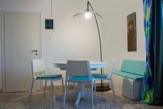 The Quiet Hub - 2