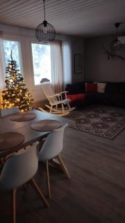 Cozy Arctic Heart - 7