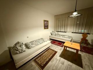 Pott Rooms & Flats - 8