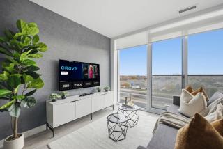 Stylish 2BR Retreat Parking & Sleeps 6 - 0