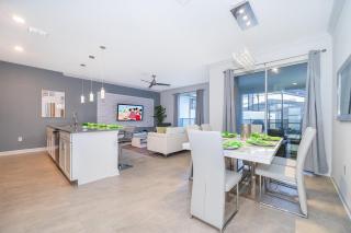 2982DC TOWNHOUSE 4 BEDROOMS & 3 BATHROOMS + POOL - 0