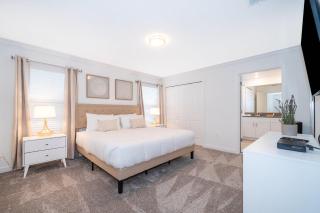 2585LA TOWNHOUSE 4 BEDROOMS & 3 BATHROOMS + POOL - 8