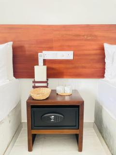 Aliya Aliya Hikkaduwa - 6