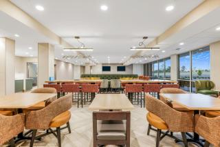 Home2 Suites By Hilton Madison East - 7