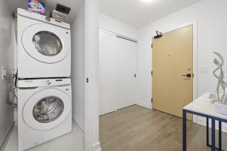 Modern 3BR Condo Sleeps 8 with Floor-to-Ceiling Views - 1