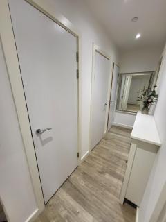 Top floor 2 Bed Apartment One min from Wembley Stadium - 5