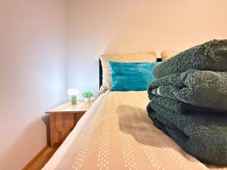 Apartment - Nähe Bahnhof - Arbeitsplatz - Badewanne - Piano - 1