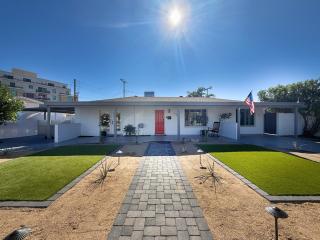 Old Town Comfort - Walkable - Renovated - Firepit - 5