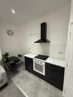 Modern Luxe Studio Flat - 0