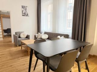 Prestigious Location - 2 Bedrooms - 6 Guests - Riga Centre - 8