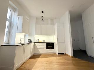 Prestigious Location - 2 Bedrooms - 6 Guests - Riga Centre - 4