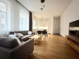 Prestigious Location - 2 Bedrooms - 6 Guests - Riga Centre - 9
