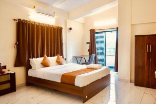 3 BHK Forest Divine with Snooker Table & big Pool - 4